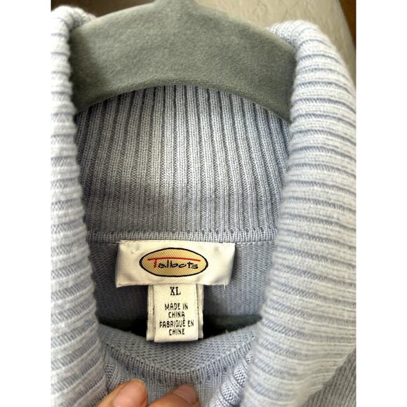 Talbots Wool/Cashmere blend Turtleneck Sweater - Picture 4 of 6